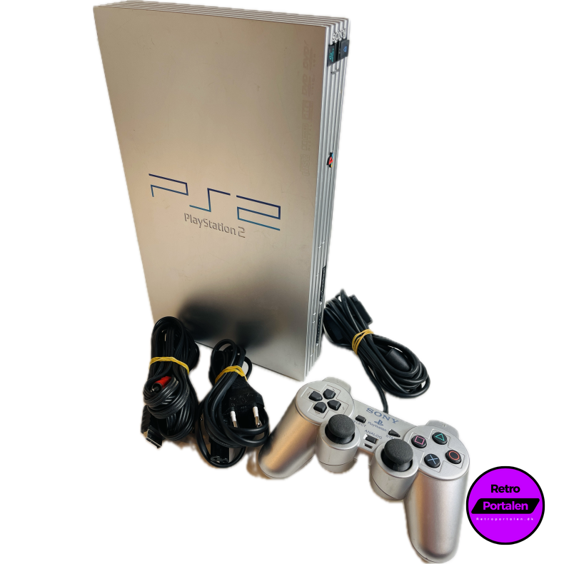 Playstation 2 Konsol Model: SCPH-50004 (S�lv) Med (1 stk. PS2 Controller) (N�dvendige Kabler) (PS2)
