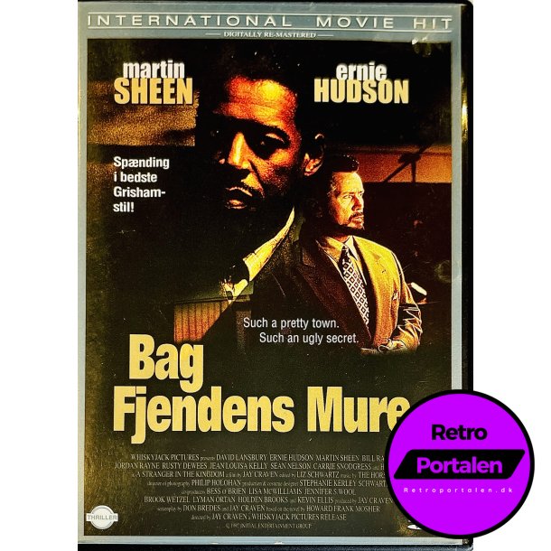 Bag Fjendens Mure (A Stranger In The Kingdom) (DVD)