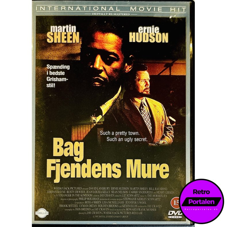 Bag Fjendens Mure (A Stranger In The Kingdom) (DVD)